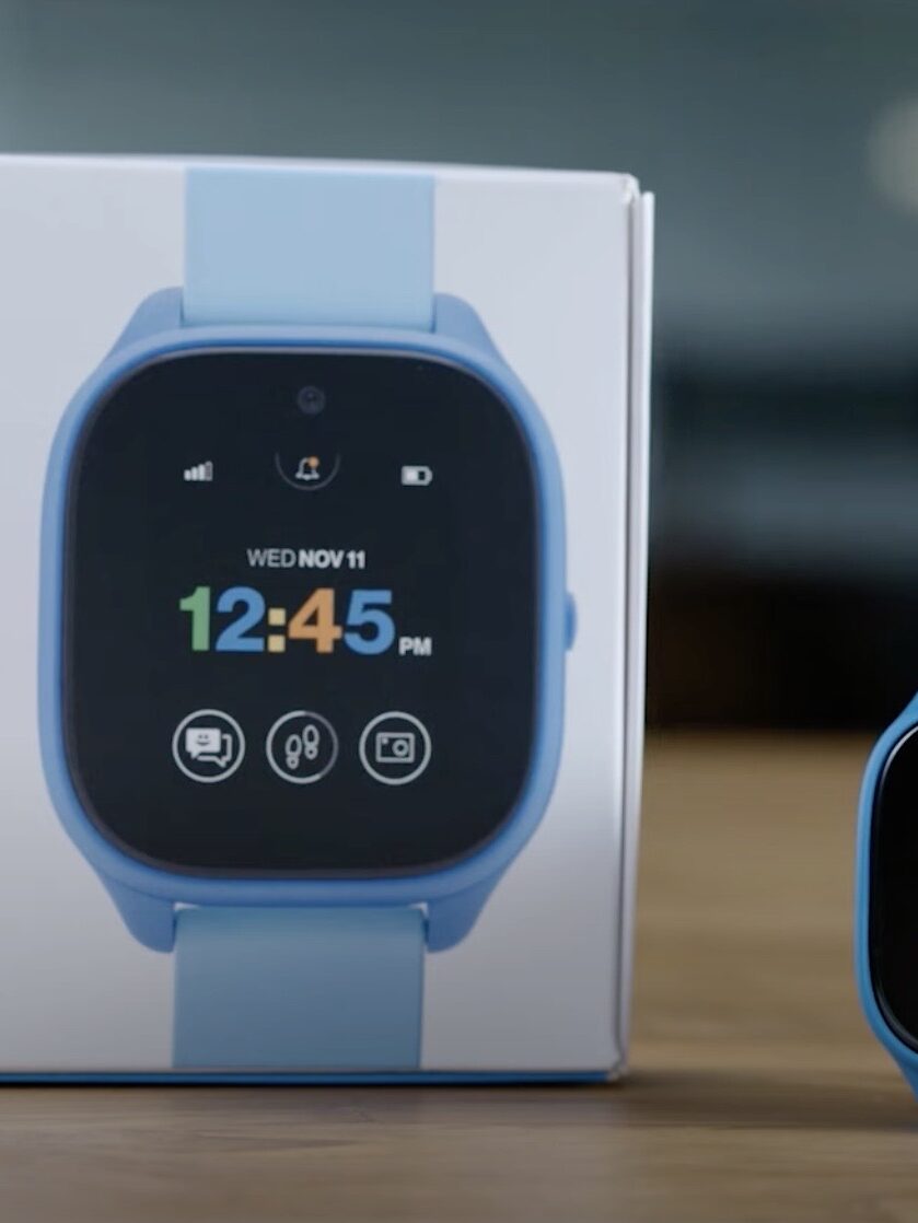 Gizmo smartwatch for kids